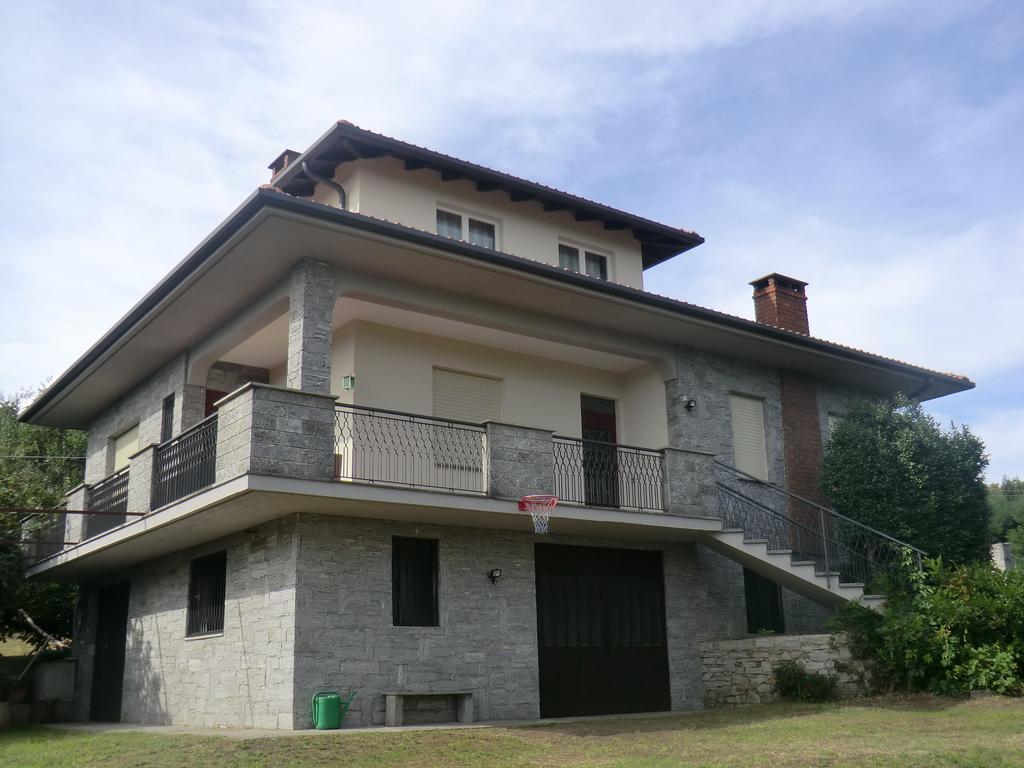 Апартаменты Casale Cadeloro Nebbiuno Экстерьер фото